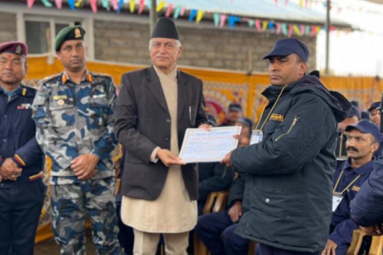 दोलखामा खटिएका १,२४३ निर्वाचन प्रहरीलाई सम्मानसहित बिदाइ