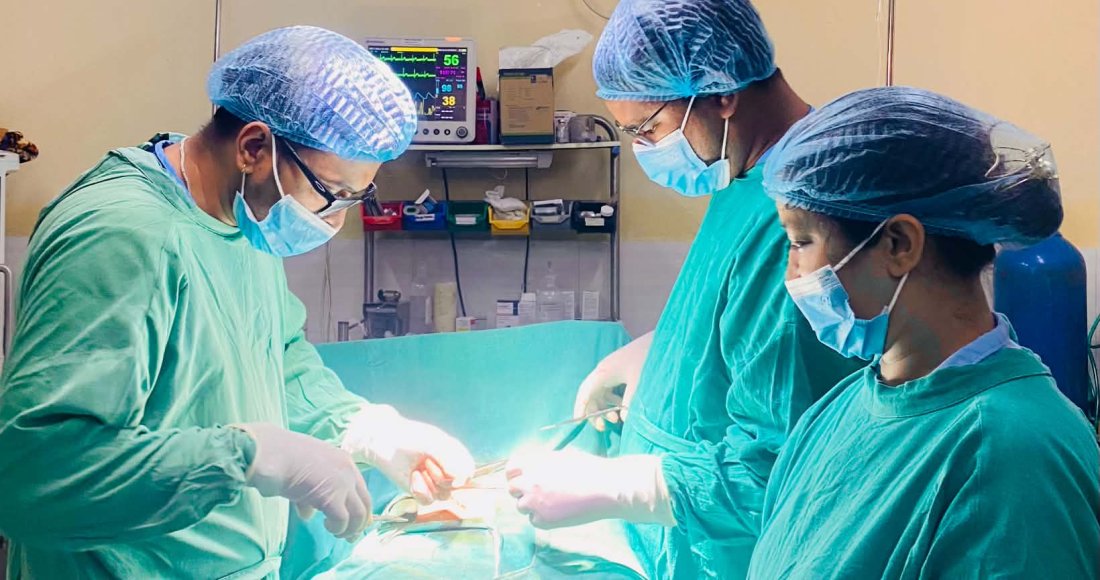 प्रदेश अस्पताल कुश्मामा दुई वृद्धको हर्नियाको सफल शल्यक्रिया