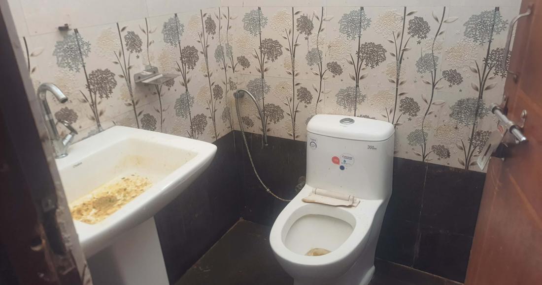 करोडौँको संरचना, प्रयोग गर्न नसकिने शौचालय : स्थानीय सरकारको गैरजिम्मेवारीपन