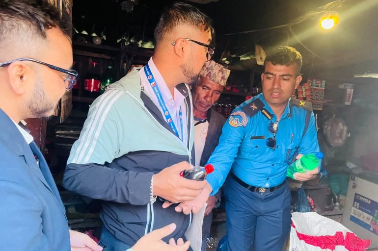 गौरीशंकरका ग्रामीण बजारमा अनुगमन, व्यवसायीलाई मापदण्ड पालना गर्न आग्रह