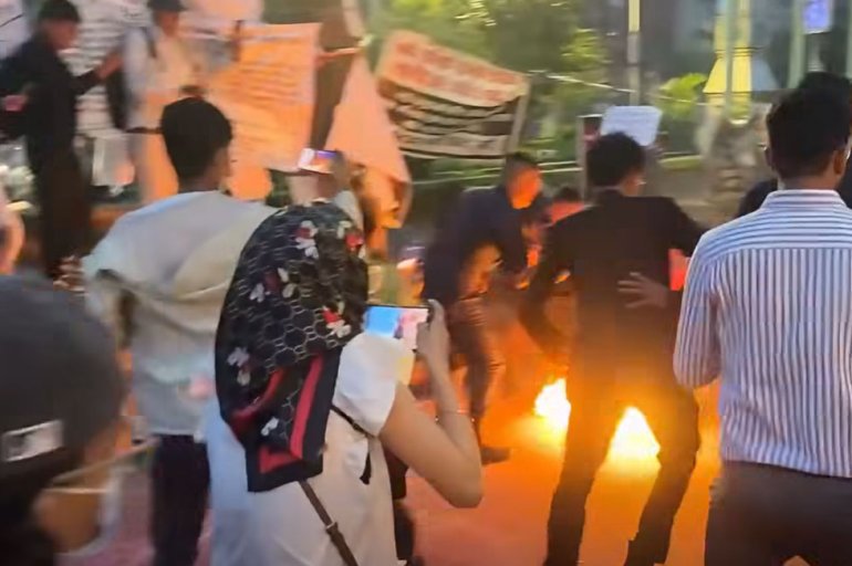 माइतीघरमा एक महिलाद्वारा आत्मदाह प्रयास